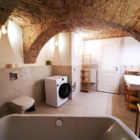 Inval By Rockchair L Superhost Status L 2 Bedrooms Boxspringbeds 2 Bathrooms In Center 