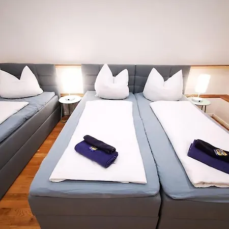 Inval By Rockchair L Superhost Status L 2 Bedrooms Boxspringbeds 2 Bathrooms In Center 