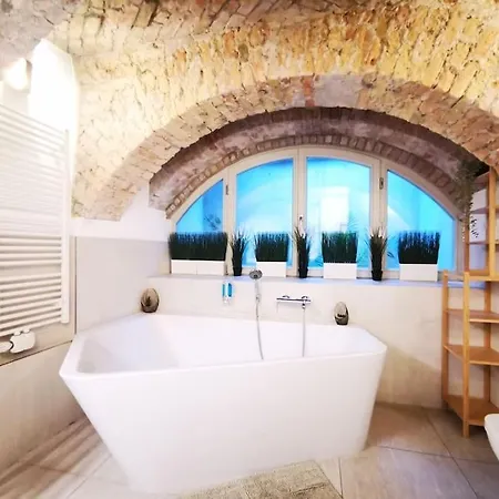 Daire Inval By Rockchair L Superhost Status L 2 Bedrooms Boxspringbeds 2 Bathrooms In Center 