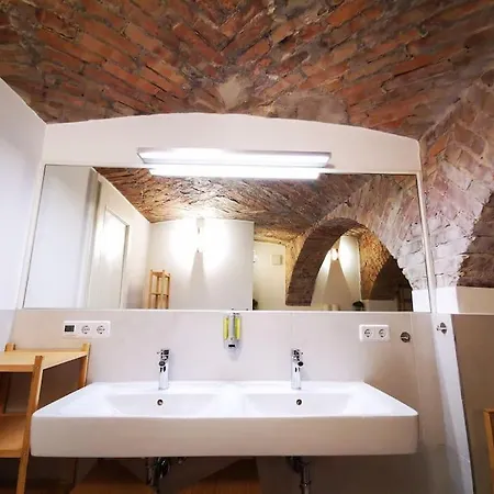 Inval By Rockchair L Superhost Status L 2 Bedrooms Boxspringbeds 2 Bathrooms In Center 