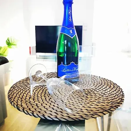 Inval By Rockchair L Superhost Status L 2 Bedrooms Boxspringbeds 2 Bathrooms In Center 