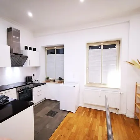 Inval By Rockchair L Superhost Status L 2 Bedrooms Boxspringbeds 2 Bathrooms In Center 