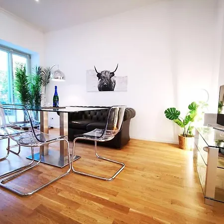 Inval By Rockchair L Superhost Status L 2 Bedrooms Boxspringbeds 2 Bathrooms In Center 