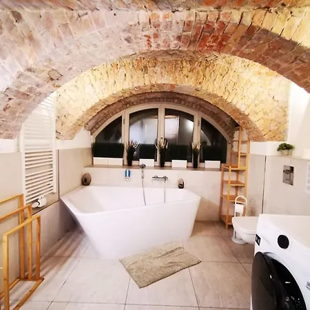 Inval By Rockchair L Superhost Status L 2 Bedrooms Boxspringbeds 2 Bathrooms In Center 