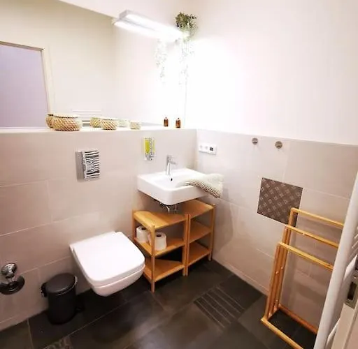 Inval By Rockchair L Superhost Status L 2 Bedrooms Boxspringbeds 2 Bathrooms In Center 