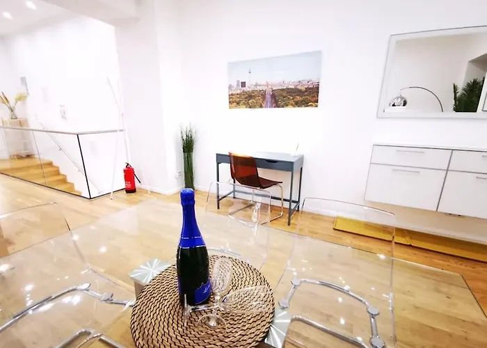 Inval By Rockchair L Superhost Status L 2 Bedrooms Boxspringbeds 2 Bathrooms In Center 