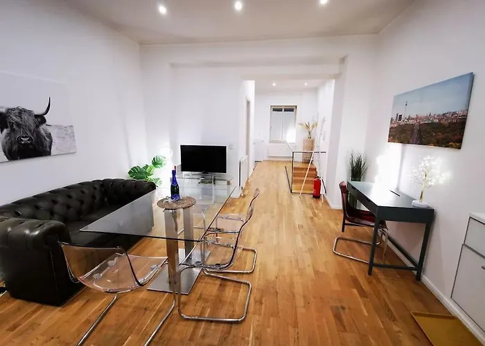 Lägenhet Inval By Rockchair L Superhost Status L 2 Bedrooms Boxspringbeds 2 Bathrooms In Center 