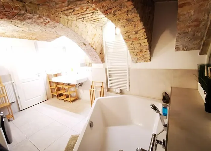 Inval By Rockchair L Superhost Status L 2 Bedrooms Boxspringbeds 2 Bathrooms In Center 