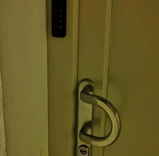 Inval By Rockchair L Superhost Status L 2 Bedrooms Boxspringbeds 2 Bathrooms In Center 