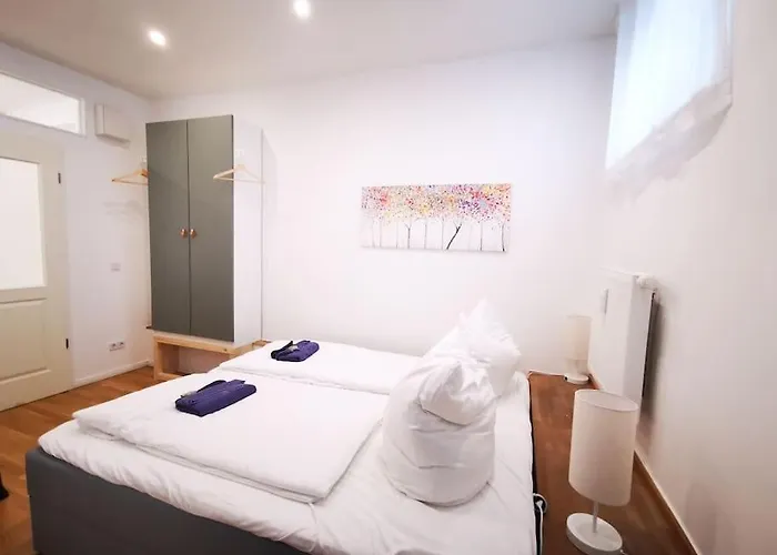 Inval By Rockchair L Superhost Status L 2 Bedrooms Boxspringbeds 2 Bathrooms In Center 