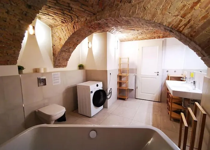 Inval By Rockchair L Superhost Status L 2 Bedrooms Boxspringbeds 2 Bathrooms In Center 