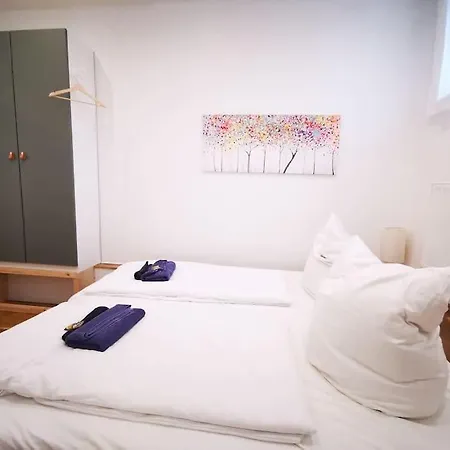 Inval By Rockchair L Superhost Status L 2 Bedrooms Boxspringbeds 2 Bathrooms In Center 