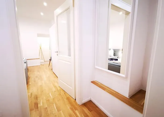 Inval By Rockchair L Superhost Status L 2 Bedrooms Boxspringbeds 2 Bathrooms In Center 